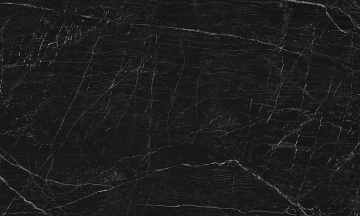 Dekton Somnia acabado mate, negro con vetas blancas cruzadas