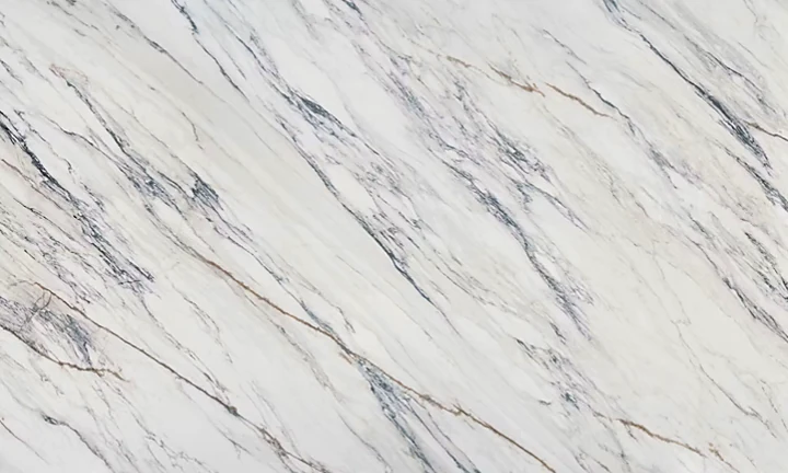Dekton Trance acabado pulido, blanco con veteado gris azulado y dorado